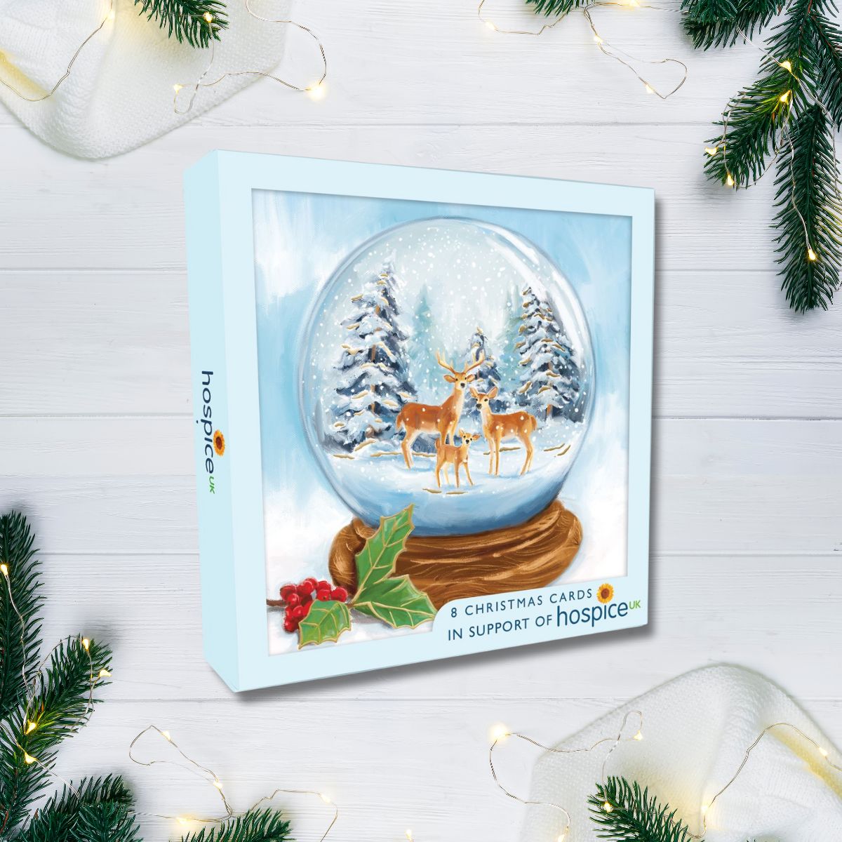 8 x Christmas Cards In Box - Snowy Snowglobe