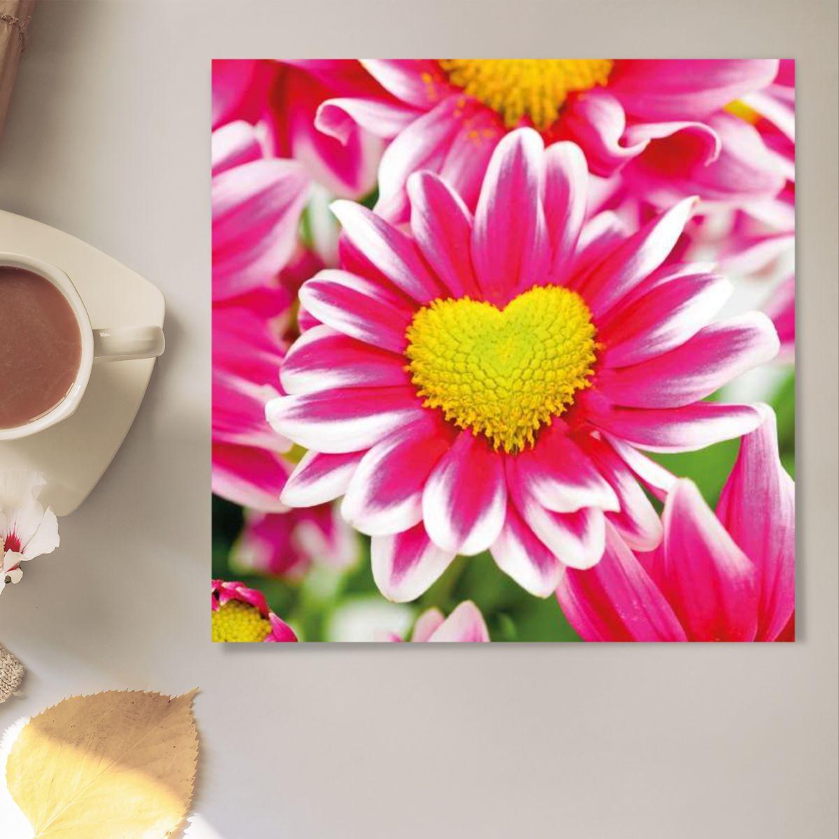 Cube - Dahlia Hearts Blank Card Front Image