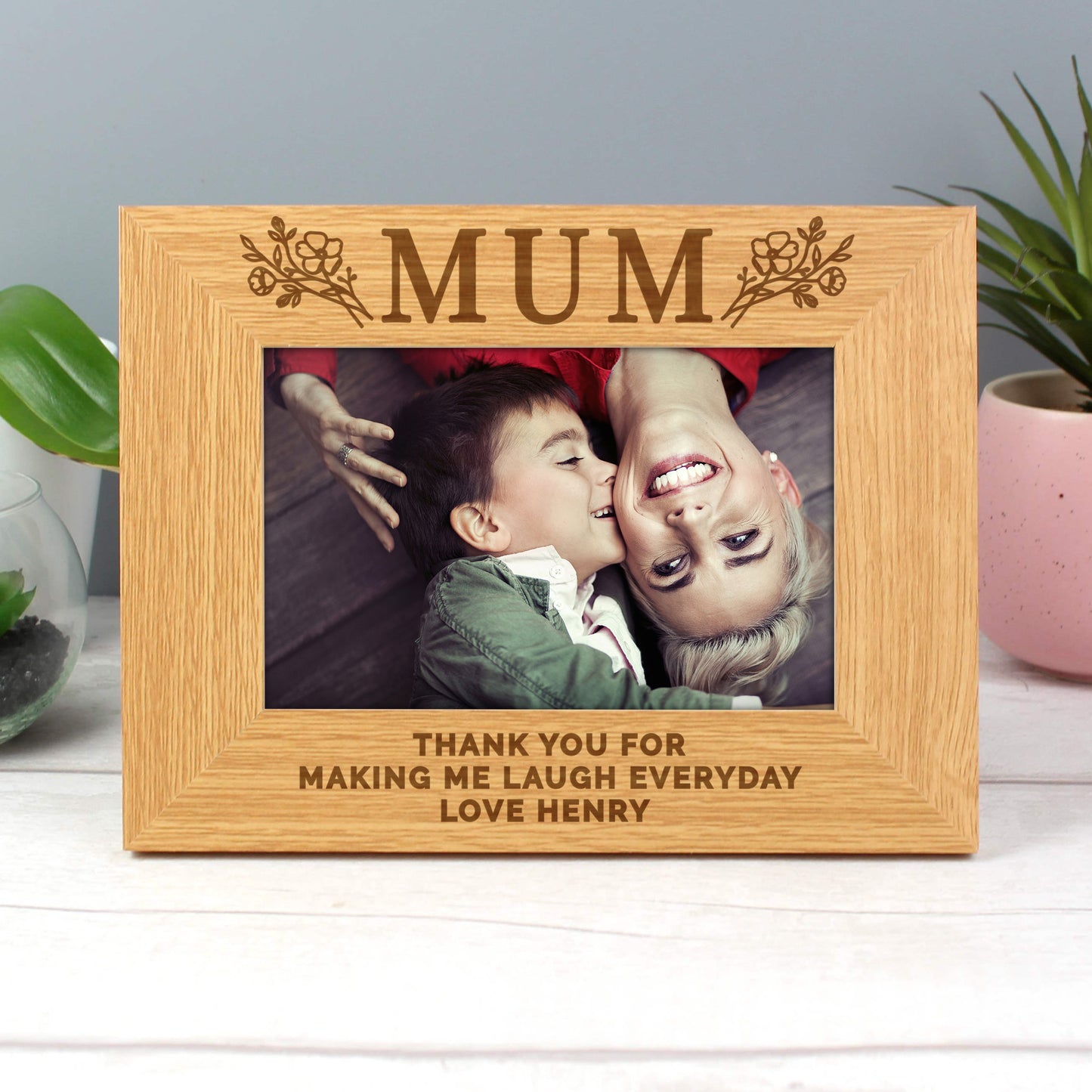 Mum Gift - Personalised Floral Mum 6x4 Oak Finish Photo Frame