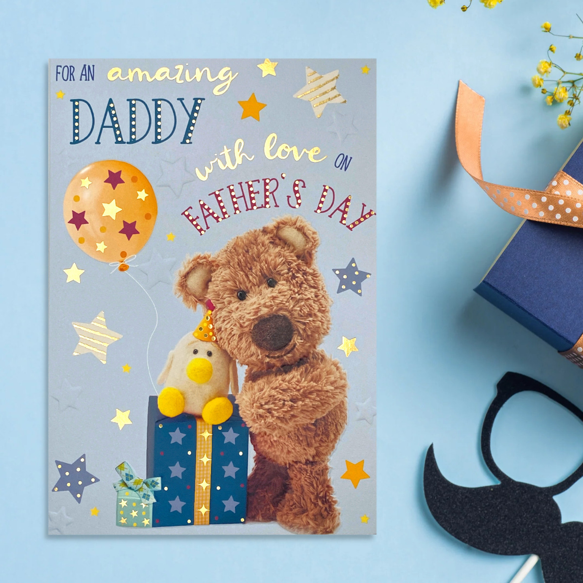 Front image of Daddy card featuring Cute bear and chick