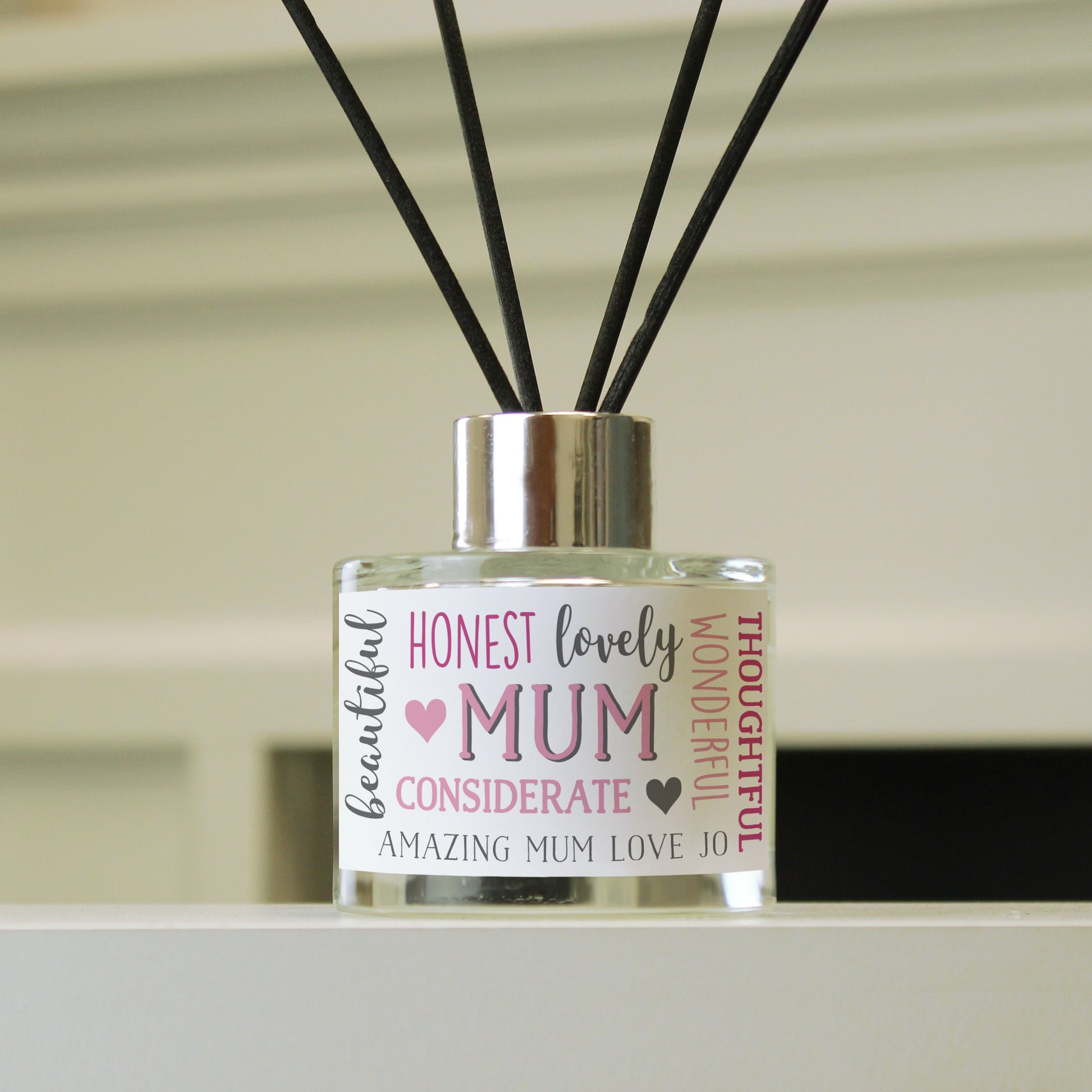 Diffuser with a Mum personalised label.
